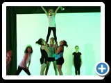 cheerleading_stunt1